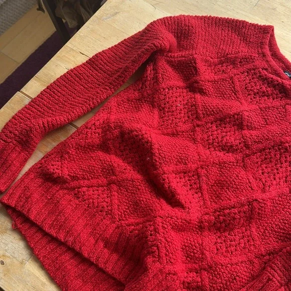 Red sweater - Picture 5 of 6